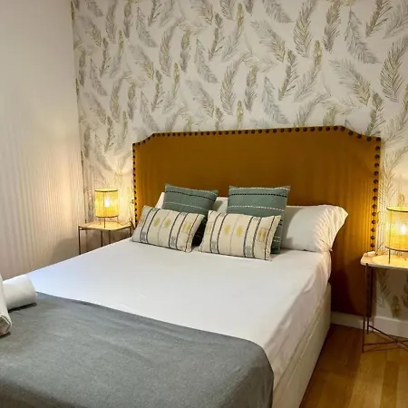 Apartment Santa Lucia 1 Bedroom *